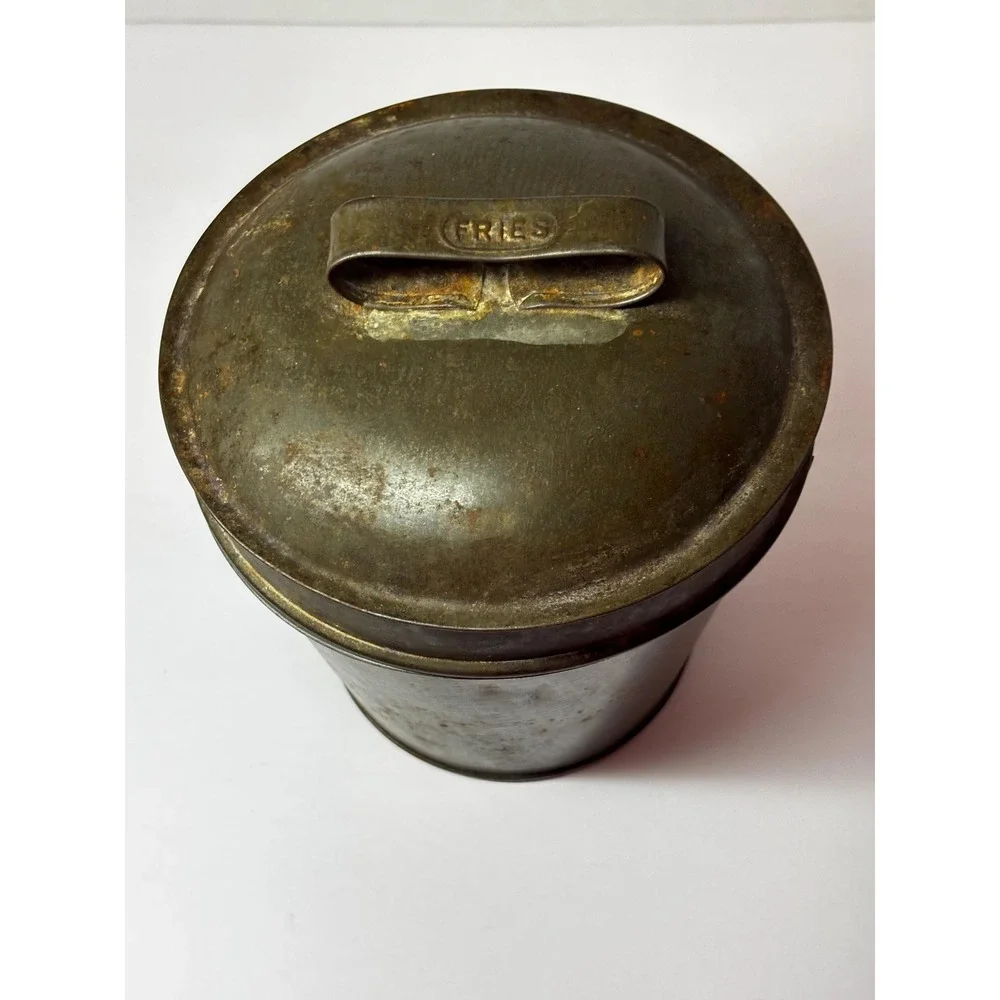 Bundt Cake Pan Jell-O Mold Locking Lid Triangle Vintage Fries